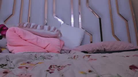 Snapshot of tifany_chill chatting on October 12, 12:13 am online show from October 12, 12:13 am