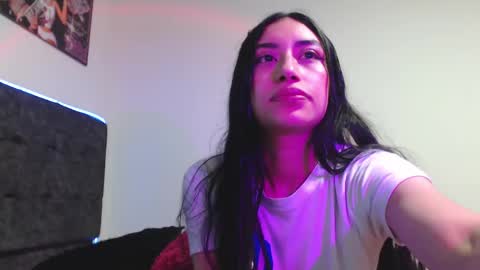 Snapshot of tiffani_hott_ chatting on September 18, 5:39 am TIFANI online show from September 18, 5:39 am