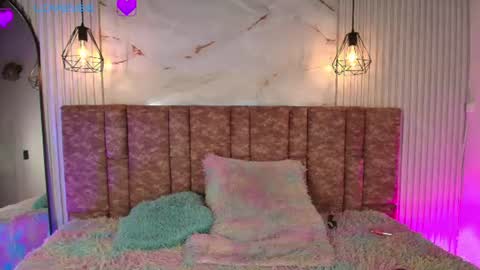 tiffany_johnson111 online show from July 22, 7:15 pm
