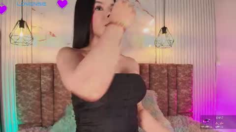 tiffany_johnson111 online show from July 9, 7:27 pm