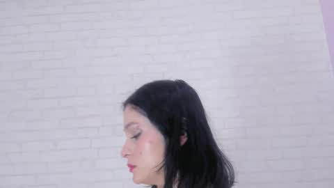 Snapshot of tiffany_mendez chatting on February 27, 12:13 pm tiffany_mendez online show from February 27, 12:13 pm