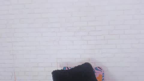 Snapshot of tiffany_mendez chatting on December 28, 12:03 pm tiffany_mendez online show from December 28, 12:03 pm