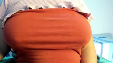 tiffany theressa online show from December 18, 7:51 pm