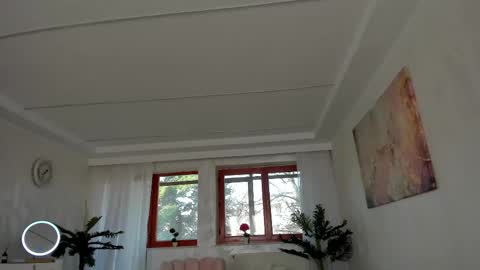 Tiffany Houston online show from February 14, 7:28 am