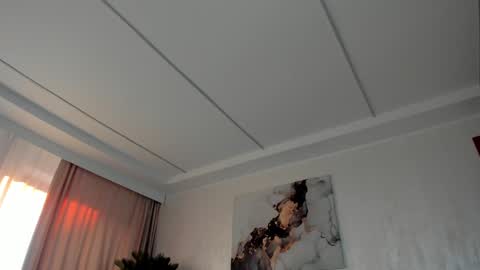 Tiffany Houston online show from December 18, 5:59 am