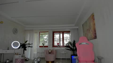 Tiffany Houston online show from February 15, 7:38 am