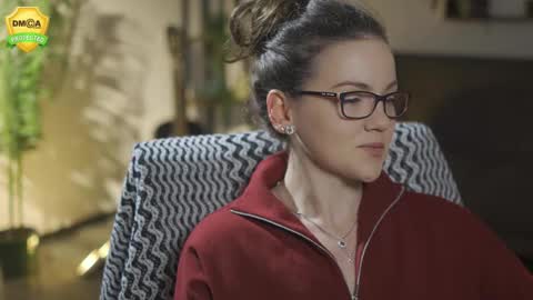 tiffanyriox online show from January 6, 1:42 am