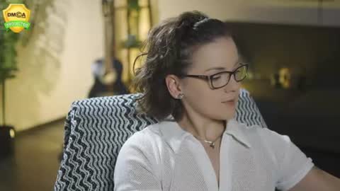 tiffanyriox online show from July 14, 2:05 am