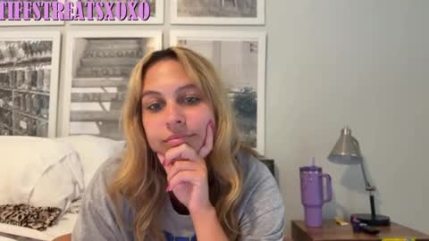 Tiffstreatsxoxo online show from June 17, 10:44 pm