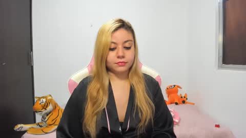 Snapshot of tigerbaby_ chatting on February 25, 2:26 pm Ana online show from February 25, 2:26 pm
