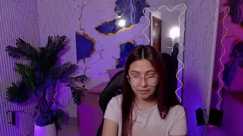 Tiiana online show from May 20, 2:52 am