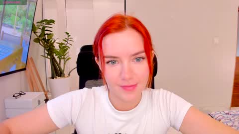 Snapshot of timissi chatting on January 26, 12:48 am Timis but I prefer you whisper to my ear my girl online show from January 26, 12:48 am