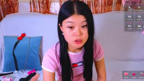 tina__kim online show from June 9, 9:30 am