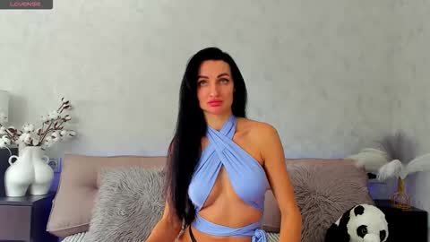 Tina online show from October 9, 11:47 am