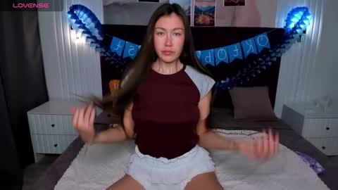 Tina  online show from October 1, 1:54 am