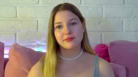 TinaBurton online show from June 17, 4:30 pm