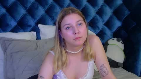 TinaBurton online show from June 10, 2:11 am