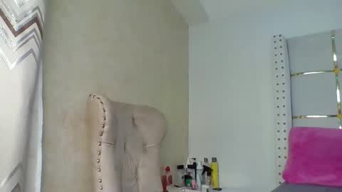 tinashe online show from January 8, 7:18 pm