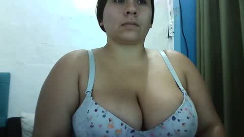 Snapshot of tintal_jers chatting on February 27, 5:13 am tintal jers online show from February 27, 5:13 am
