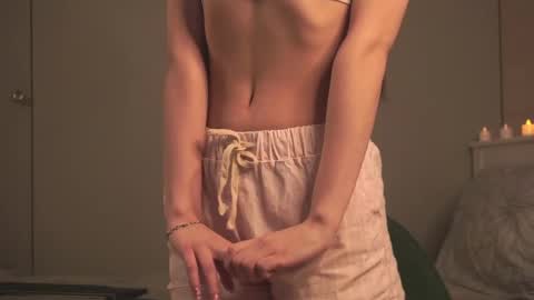 Snapshot of tiny_bunny__ chatting on February 19, 4:11 pm Sofia online show from February 19, 4:11 pm