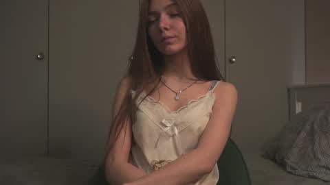 Snapshot of tiny_bunny__ chatting on February 17, 4:06 pm Sofia online show from February 17, 4:06 pm