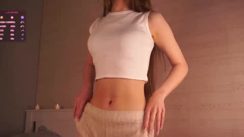 Snapshot of tiny_bunny__ chatting on March 8, 4:48 pm Sofia online show from March 8, 4:48 pm