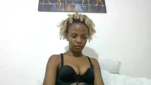 tiny_charm online show from July 20, 8:09 pm