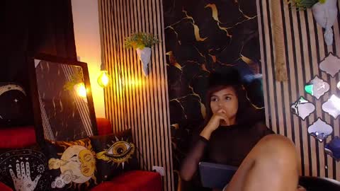 Tiny  online show from April 2, 4:21 am