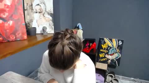 Gloria online show from December 2, 8:16 am