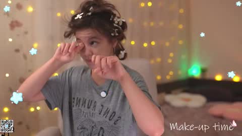 Lyssa     online show from February 19, 1:50 pm