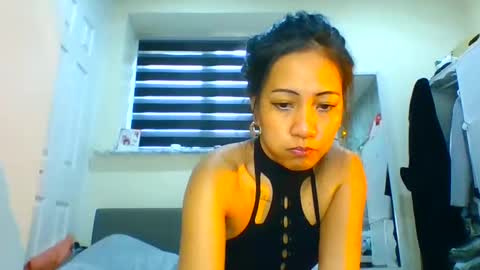 Tinyasian911718 sweetinyasian instagram online show from January 18, 12:26 pm