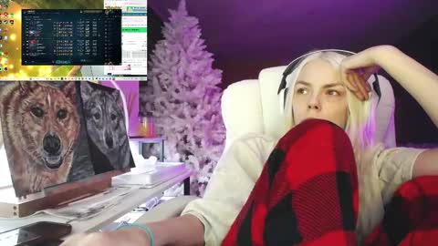 stage Kylie Sinner  brand CLITBAIT online show from November 27, 12:13 am