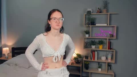 Erma online show from April 18, 9:01 am