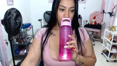 DIVA online show from December 22, 9:51 pm