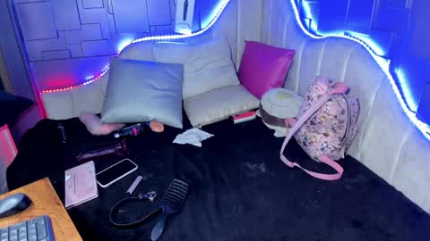 Snapshot of toky_doll chatting on December 2, 5:13 pm toky online show from December 2, 5:13 pm
