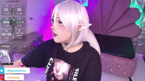 Snapshot of toky_doll chatting on October 13, 4:09 pm toky online show from October 13, 4:09 pm