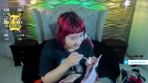 Snapshot of toky_doll chatting on February 11, 7:16 pm toky online show from February 11, 7:16 pm
