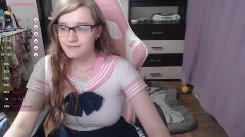 Snapshot of tomato_tease chatting on September 19, 7:02 pm tomato_tease online show from September 19, 7:02 pm