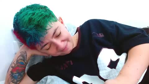 Blue online show from November 17, 3:24 pm