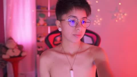 Blue  online show from March 21, 1:49 pm