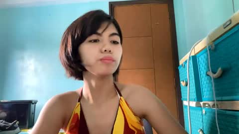 Mila online show from May 27, 5:15 am