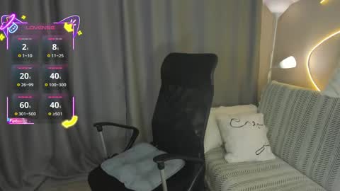 Lisa online show from April 19, 7:27 pm