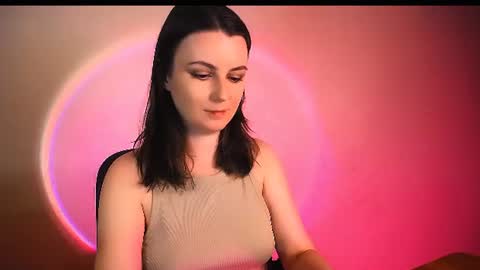 Elizabeth online show from July 25, 6:15 pm