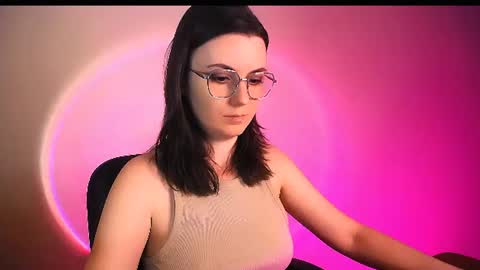 Elizabeth online show from July 28, 6:20 pm