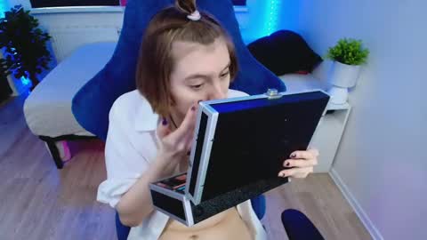 topcranberry online show from February 23, 6:33 am