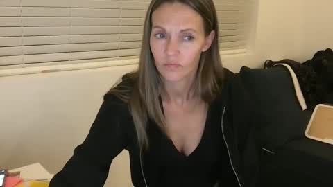 Tori Ryann online show from December 31, 1:04 am