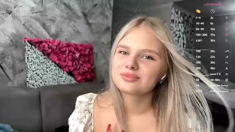 Linda online show from July 19, 3:14 pm