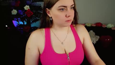 Snapshot of touch_m3 chatting on February 11, 2:57 am online show from February 11, 2:57 am