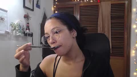 Emily online show from January 21, 3:21 pm