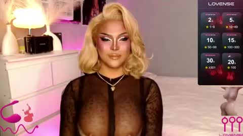 Jade online show from July 20, 2:08 pm